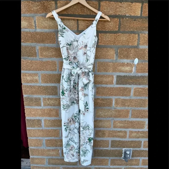 Little Moon Petunia Jumpsuit size 00 - Picture 7 of 16